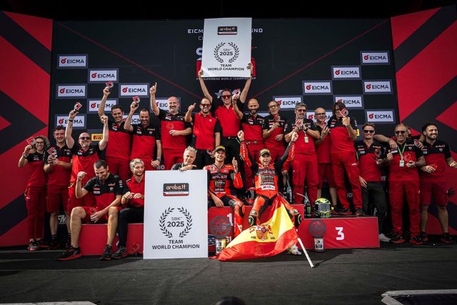 1014_foto1 WorldSBK: el Aruba.it se consagró campeón