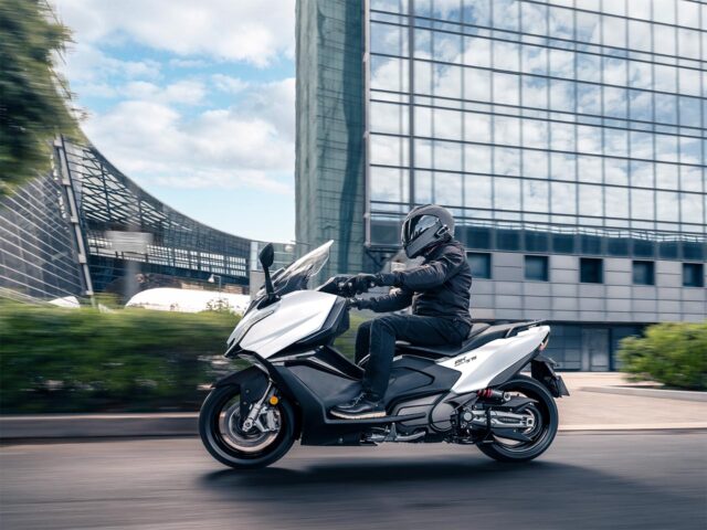 Kymco presenta los maxiscooters Downtown 350 GT y AK Premium 575