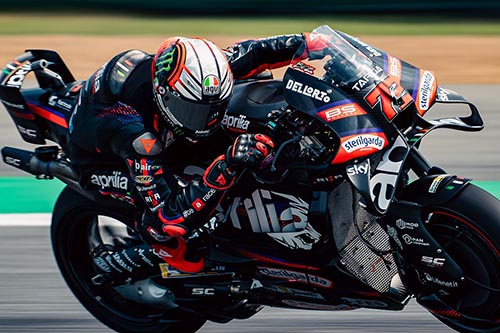 Aprilia vence en el primer Gran Premio de la temporada